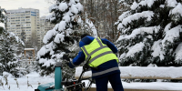 Снегопад не отпускает: сколько людей и техники бросили на уборку в Ленинском округе - Regions.Ru