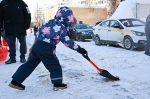 Более 4500 жителей Ленинского округа объединились для борьбы со снегопадом на субботнике